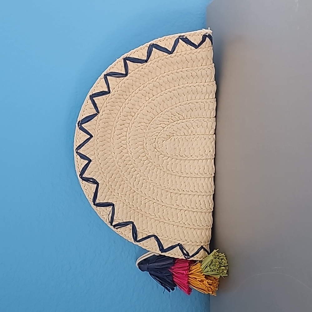 Straw purse